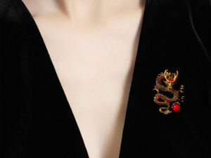 Vintage domineering Chinese Loong brooch for men and women
