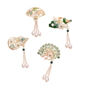 New retro brooch palace chest flower shell flower Chinese temperament tassel elegant pin Hanfu qipao accessories