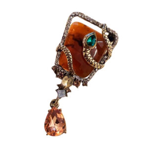 Mid ancient style amber snake shaped square fan brooch retro animal plate snake chest flower brooch buckle coat jacket accessories